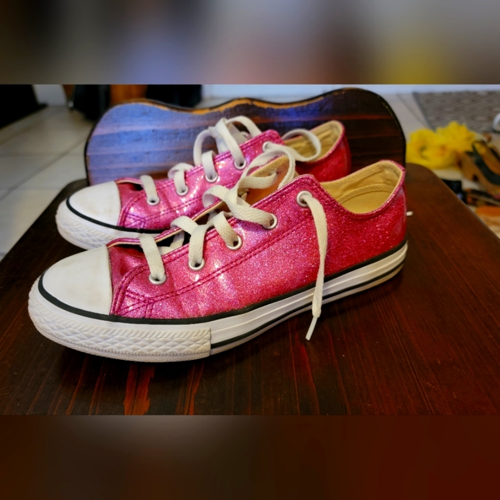 Rare, vintage hot pink, glitter converse tennis!!